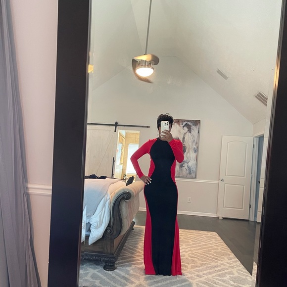 Dress - Picture 3 of 4